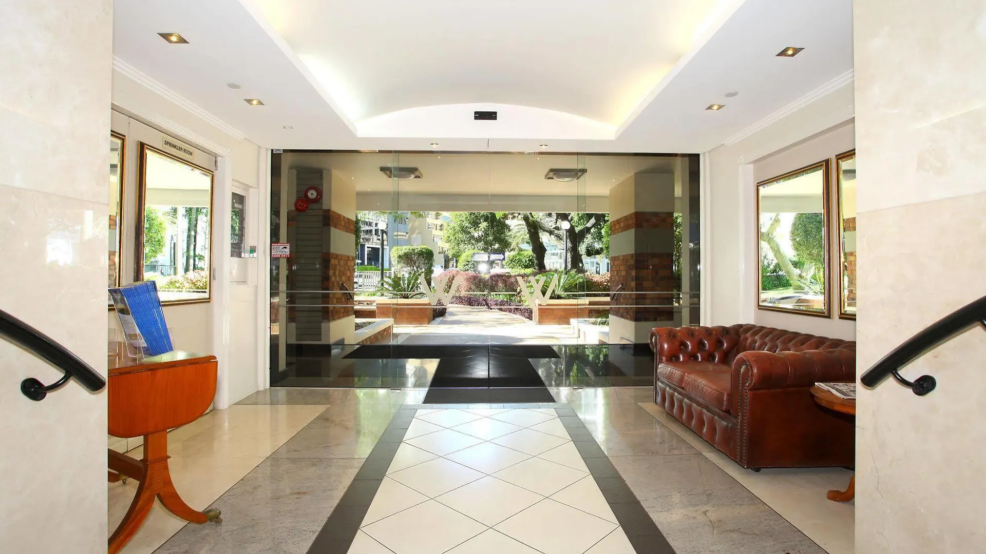 Waterways Apartments Surfers Paradise Aparthotel